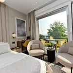 Mare Nostrum & Apartman *