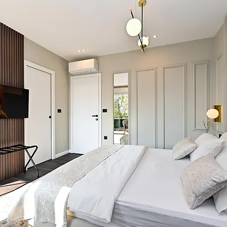 Mare Nostrum & 아파트