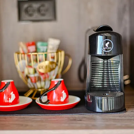 Mare Nostrum & 아파트