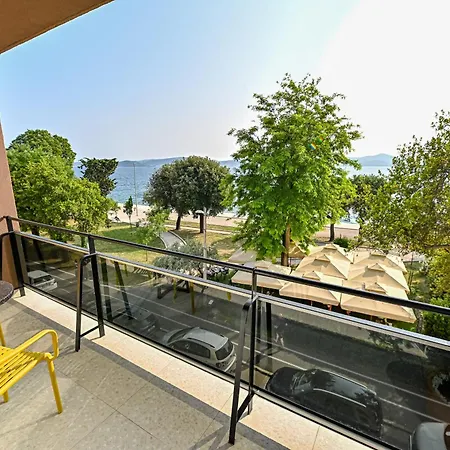 Mare Nostrum & شقة *